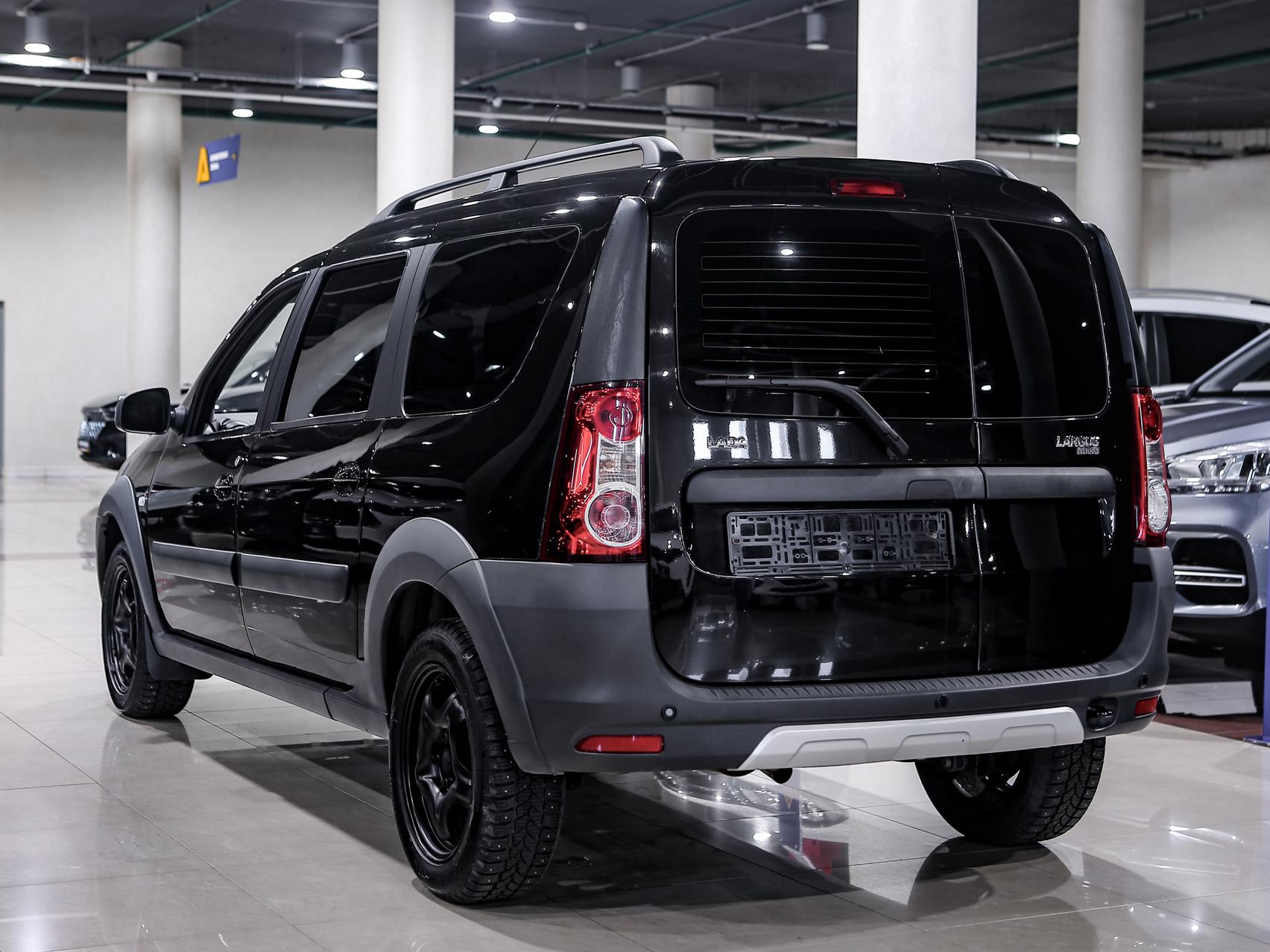 Купить Largus с пробегом